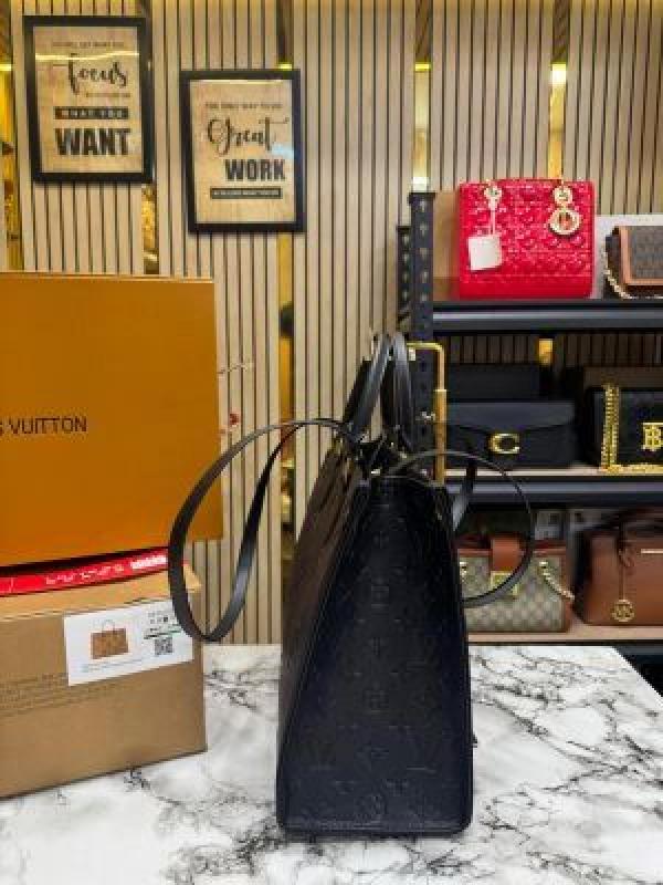 LOUI_S VUITTON ONTHEGO MM EMPREINTE with double og box and dust bag (black) no return