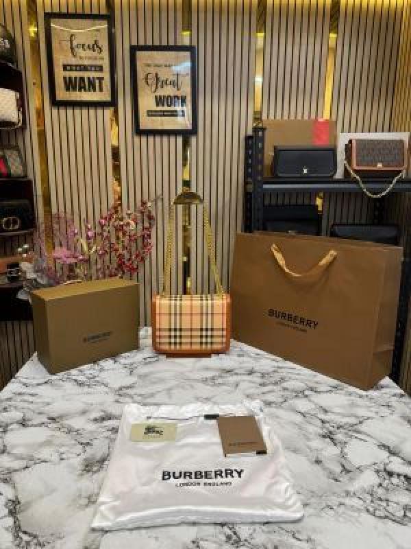 Burberry_TB_Monogram_Quilted_Shoulder_Bag_With_Box_And_Dust_Bag_(brown)