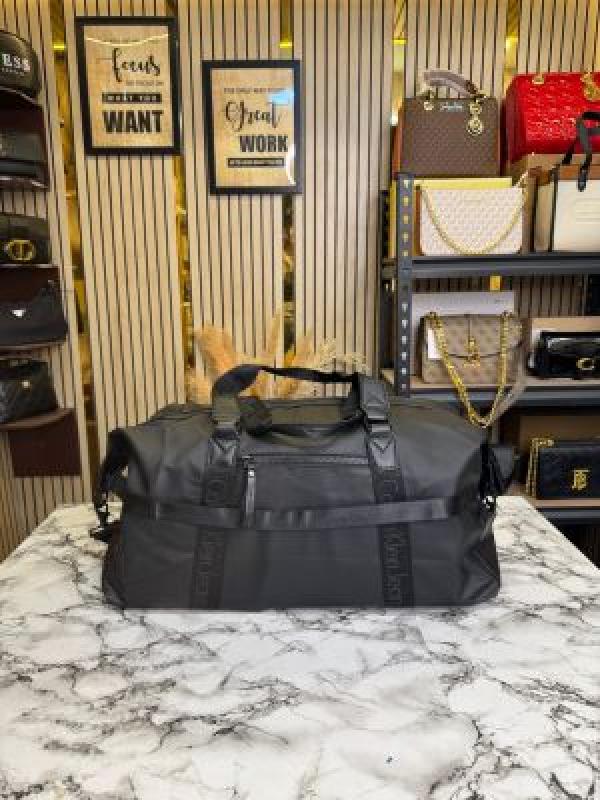 Calvin_Klein Premium Quality Travel Compatible Duffle Bag (Z0840-Black)