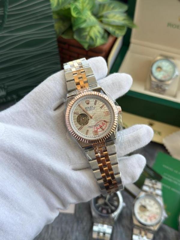 Role_x Land Dweller Automatic Rose Gold W220