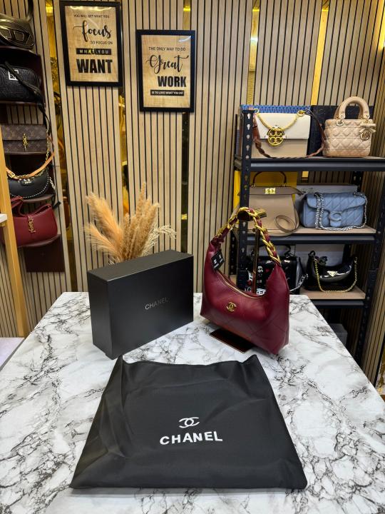Chane_l Quilted Maxi Hobo Bag With Box And Dust Bag (Maroon)