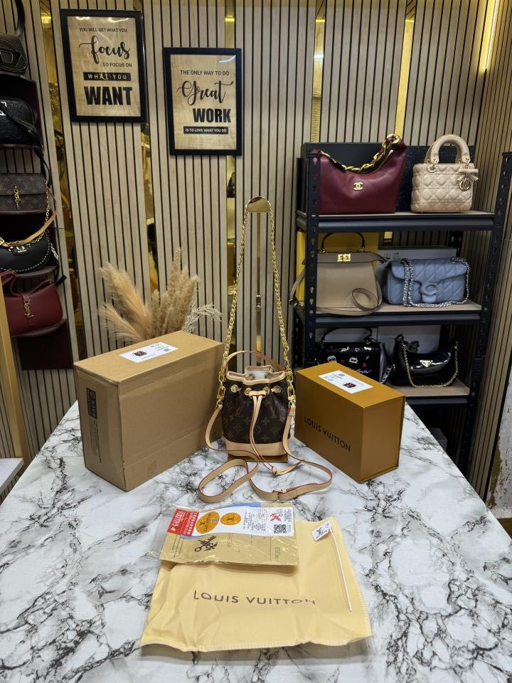 loui_s vuitton nano no  nano bucket bag in monogram canvas with chain strap with og double box and dust bag (m82933)