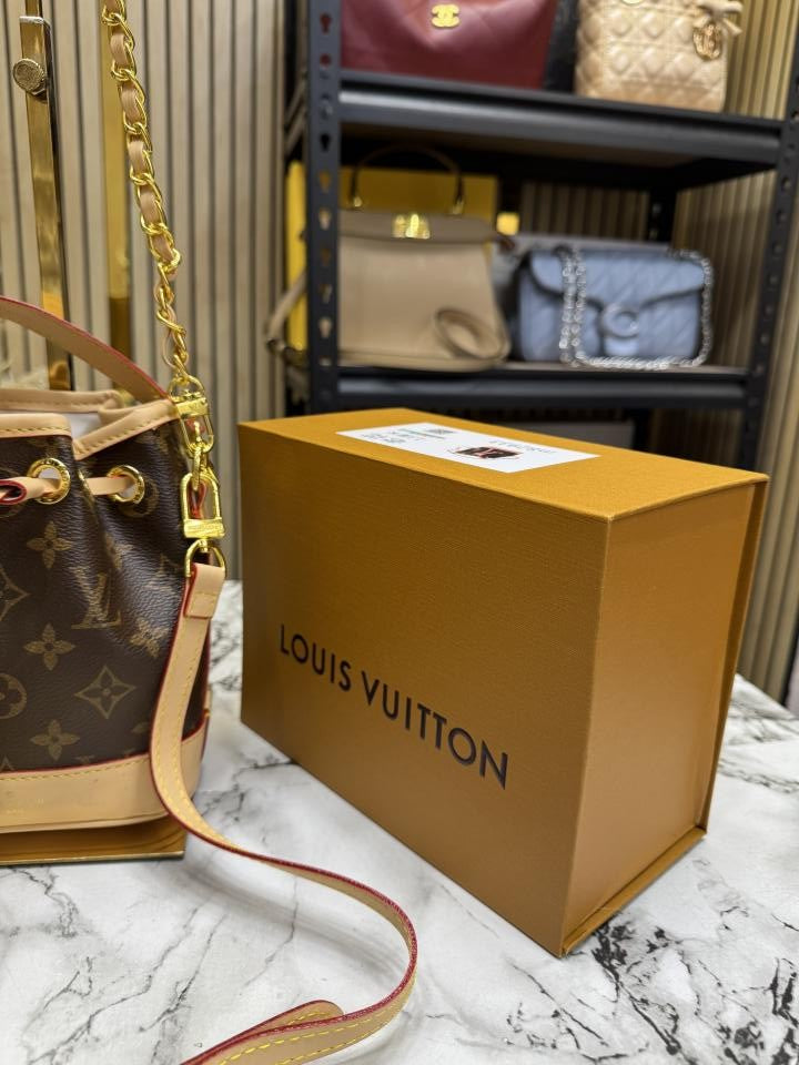 loui_s vuitton nano no  nano bucket bag in monogram canvas with chain strap with og double box and dust bag (m82933)