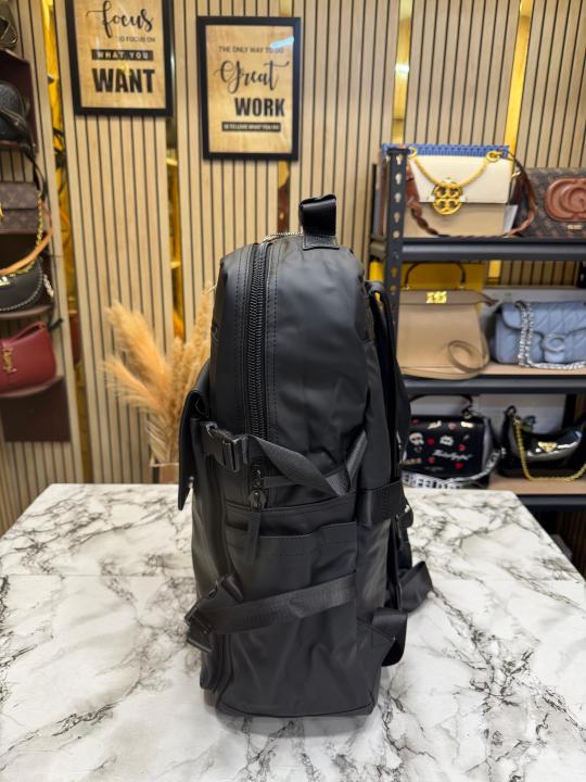 Emporio Arma_i EA7 Signature Plaque Backpack In Black (E5020)