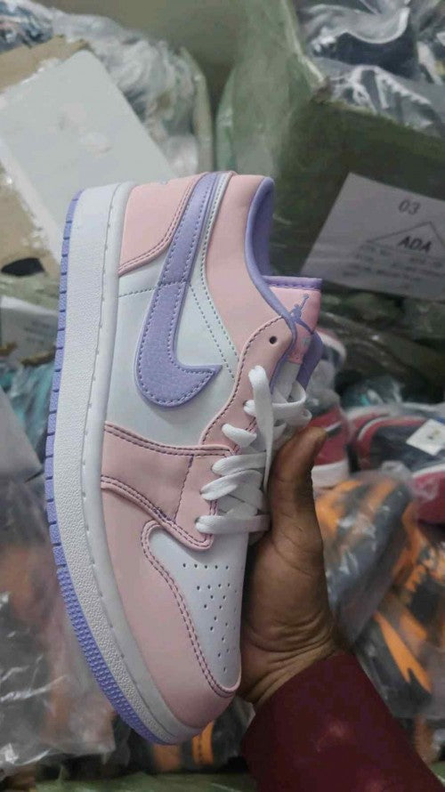 Nikee Air Jordan 1 Low SE Arctic Punch