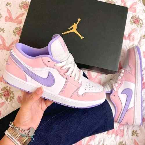 Nikee Air Jordan 1 Low SE Arctic Punch