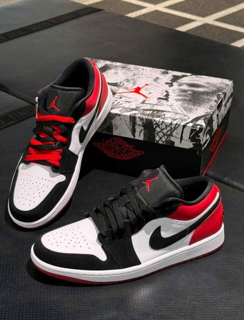 Air Jordan 1 Low Black Toe semi ua 2025
