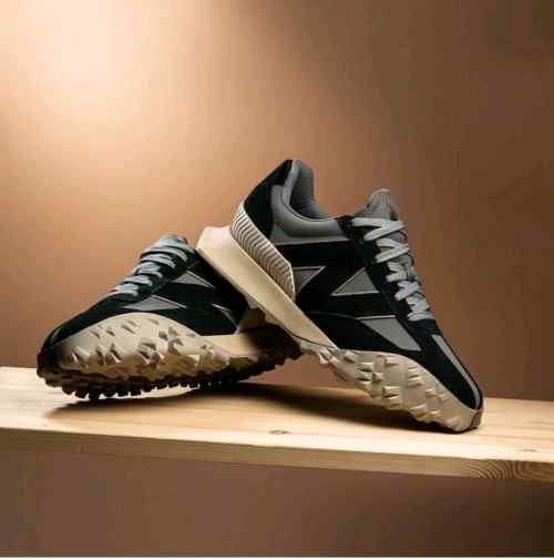 New Balancee XC 72 BLACK CASTLE ROCK