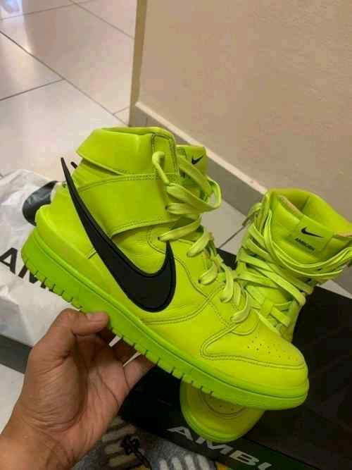 nikee ambush dunk high volt green