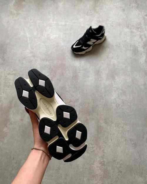 new balancee 9060R Black White