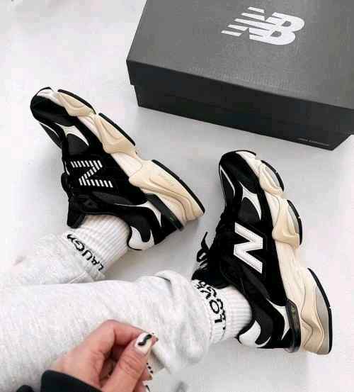 new balancee 9060R Black White