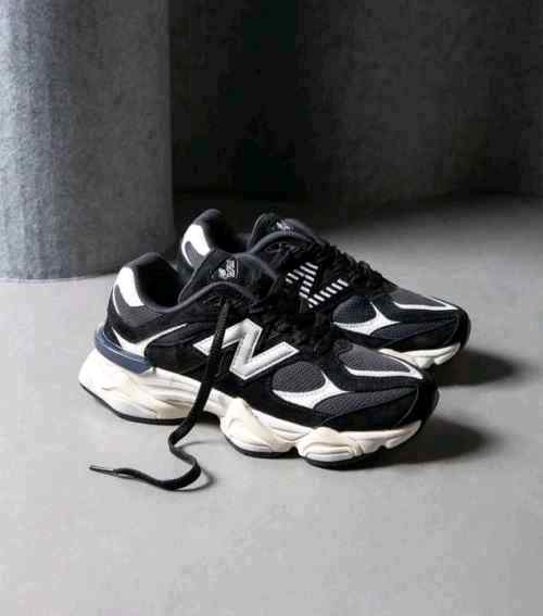 new balancee 9060R Black White