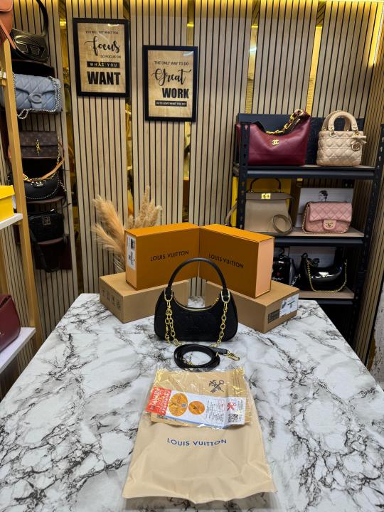 Loui_s Vuitton Mini Loop Monogram Empreinte Chain Shoulder Bag With Box & Dust Bag (Black) (M25223)