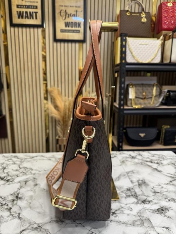 MICHAEL_KORS TOTE BAG WITH BRAND DUST BAG (BROWN)