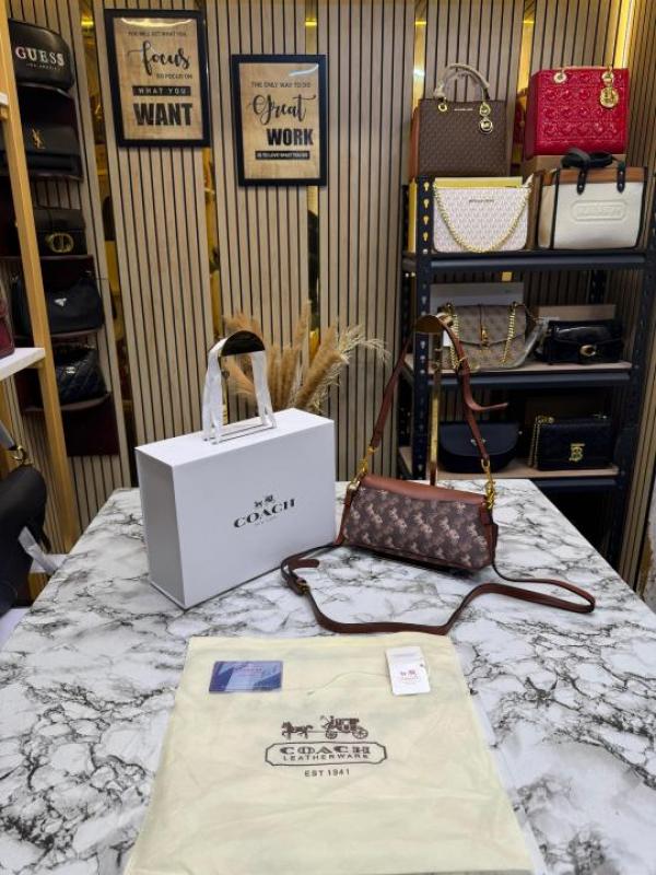 Coac_h Jet Shoulder Bag In Horse-ferry Premium Quality Article With Dust Bag (CAM-16)