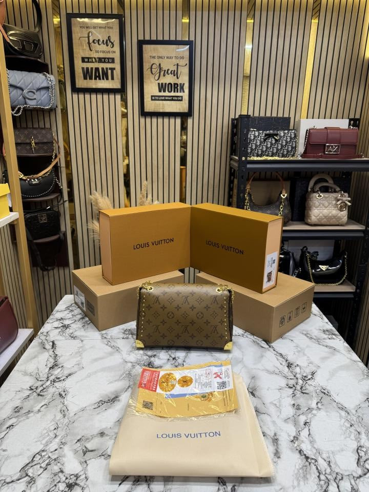 Loui_s Vuitton Pochette Metis Monogram Chain Shoulder Bag (Flower)