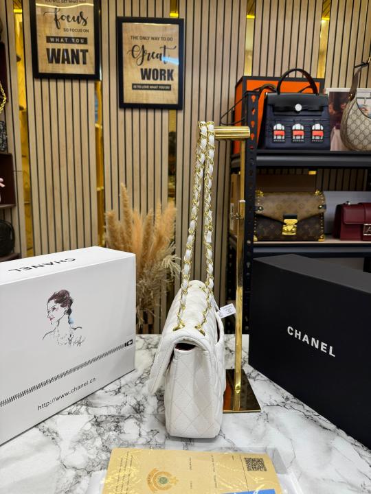 Chane_l Classic Flap Quilted Chain Shoulder Bag With Double Og Box And Dust Bag (6657-White)