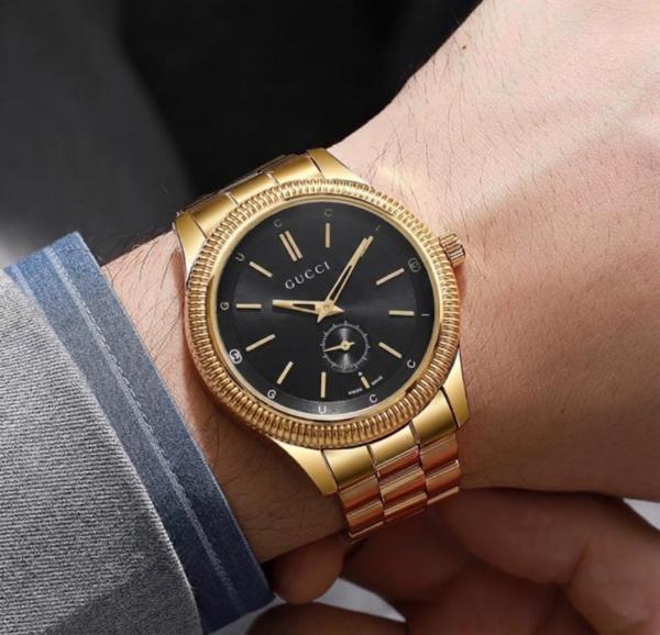 Gucci_G_Timeless_YA126390_Gold_Black
