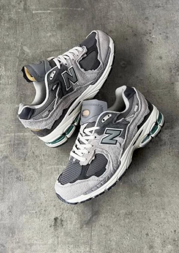 New balancce 2002R Protection Pack Grey 553