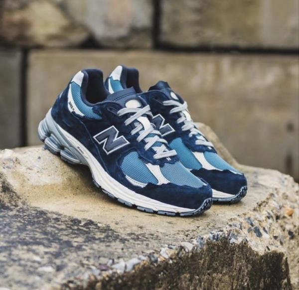 New balanccee 2002R Protection Pack Dark Navy 266