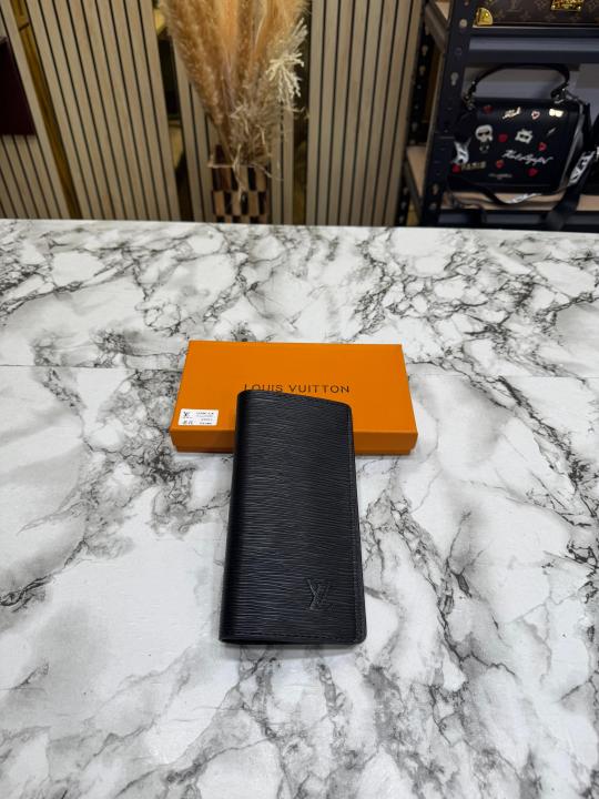 Loui_s Vuitton Premium Quality Wallet With Box (62665) (Ripped-Black)
