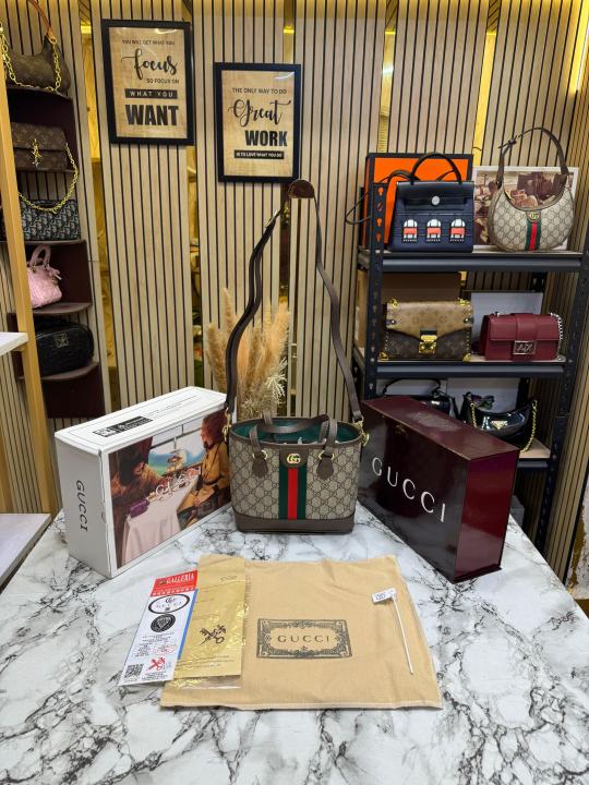 Gucc_i GG Supreme Tote Bag With Double Og Box And Dust Bag (836848)