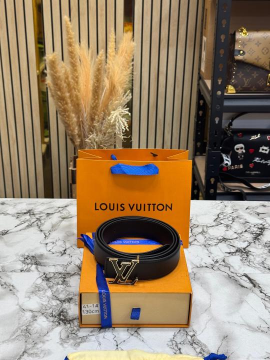 Loui_s Vuitton LV Initials Gold Buckle Premium Leather Belt (41-1)
