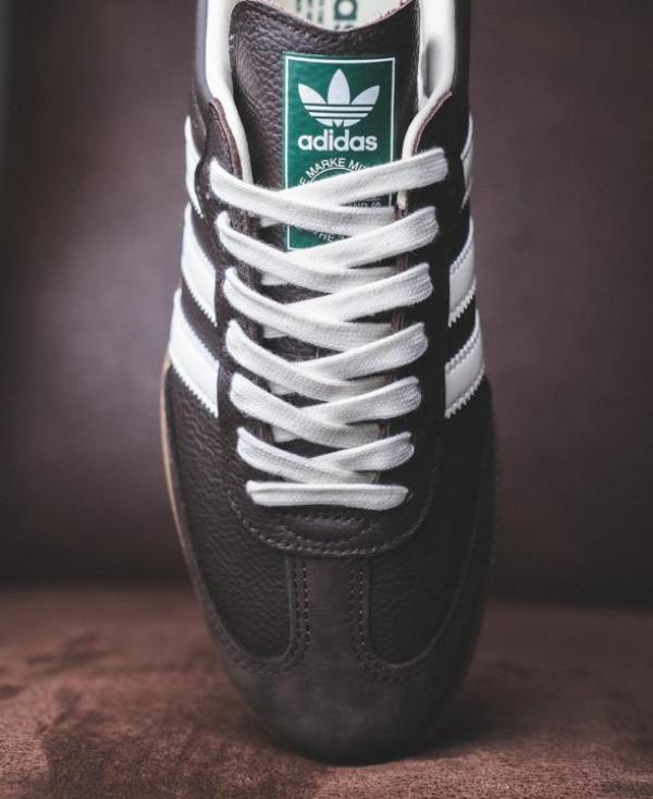 Samba neakers in Dark Brown White 645