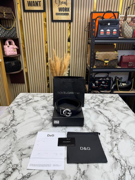 Dolc_e & Gabbana Signature DG Buckle Formal Belt With Box Including Carry Bag (Black-37-1)