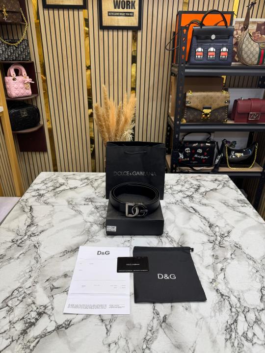 Dolc_e & Gabbana Signature DG Buckle Formal Belt With Box Including Carry Bag (Black-37-3)