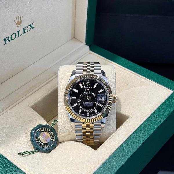 Rolee_x Oyster Perpetual Sky Dweller 2Ton-Gold-Black
