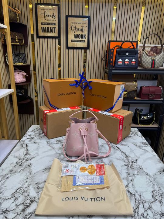 Loui_s Vuitton NeoNoe BB Giant Monogram Leather Bucket Bag (Pink) (M24248)