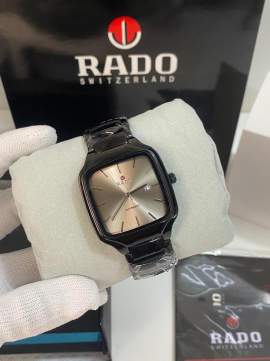Rad_o True Square Quartz Undigital