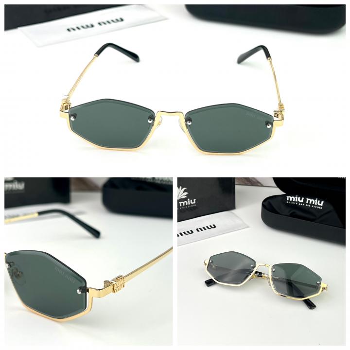 MIU-MIU SUNGLASS D-330