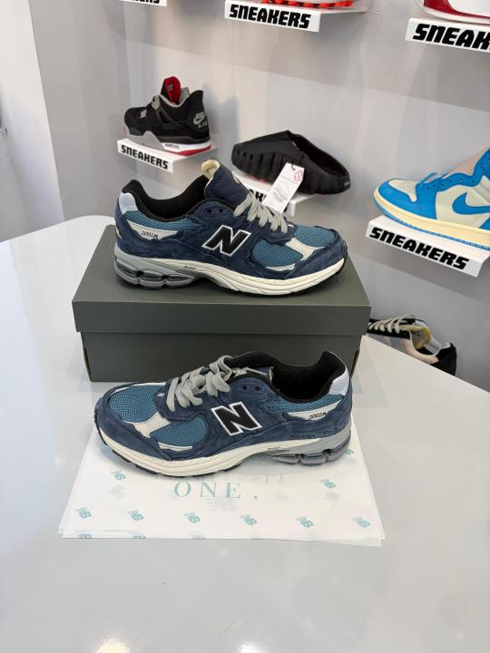 New balanccee 2002R Protection Pack Dark Navy 266