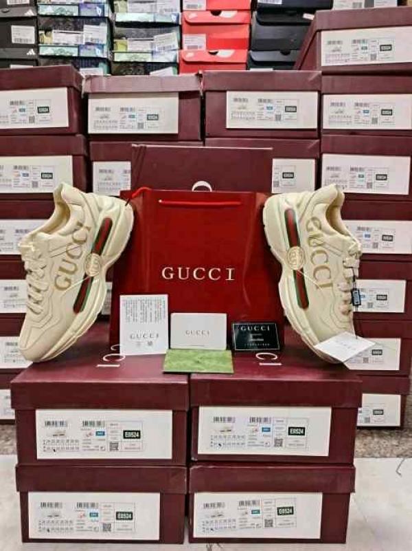 Guucci Rython Sneaker With full accessories 648