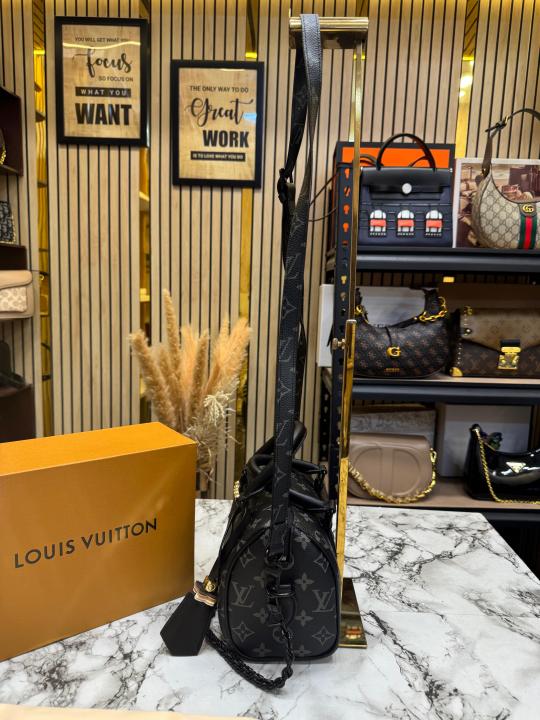 Loui_s Vuitton Monogram Eclipse Speedy Chain Bag (Black-9600)
