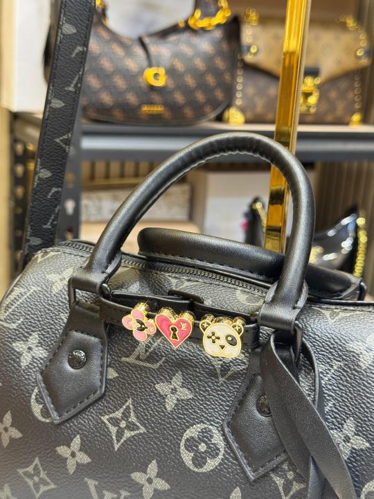 Loui_s Vuitton Monogram Eclipse Speedy Chain Bag (Black-9600)