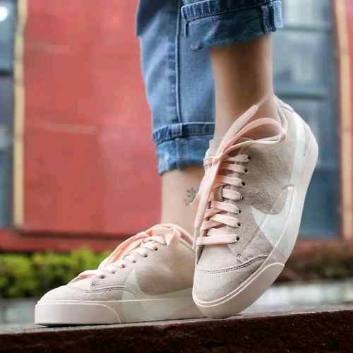 nikee blazer city low LX GUAVA ICE