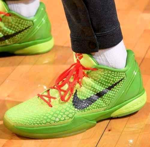 NIIKEE KOBE 6 PROTRO GRINCH