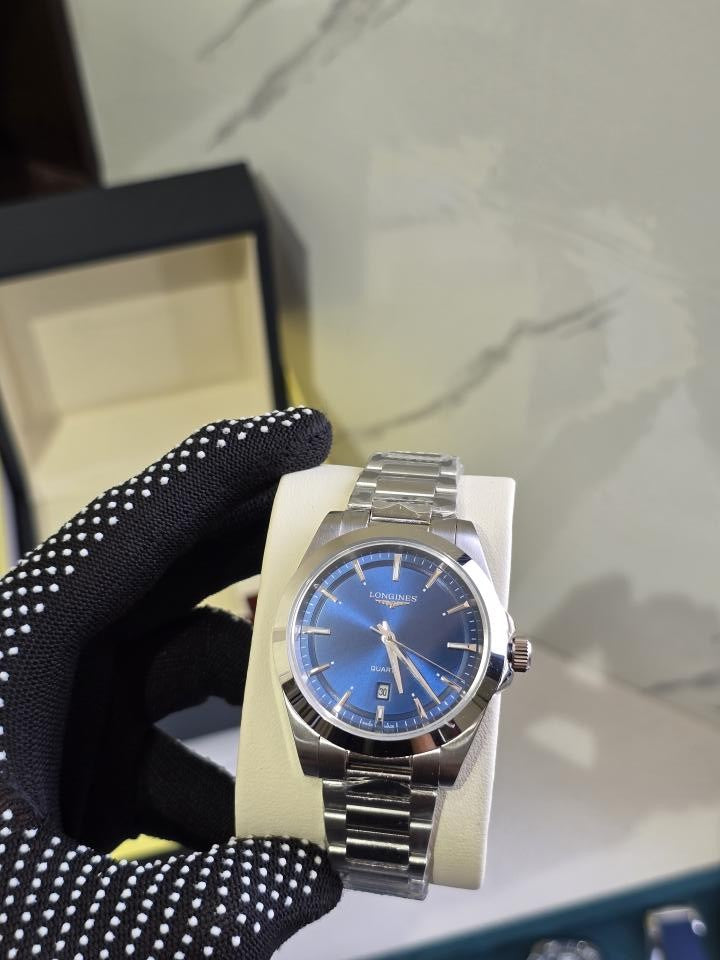 LONGINE S CONQUEST QUARTZ ANALOG WATCH HVY 10