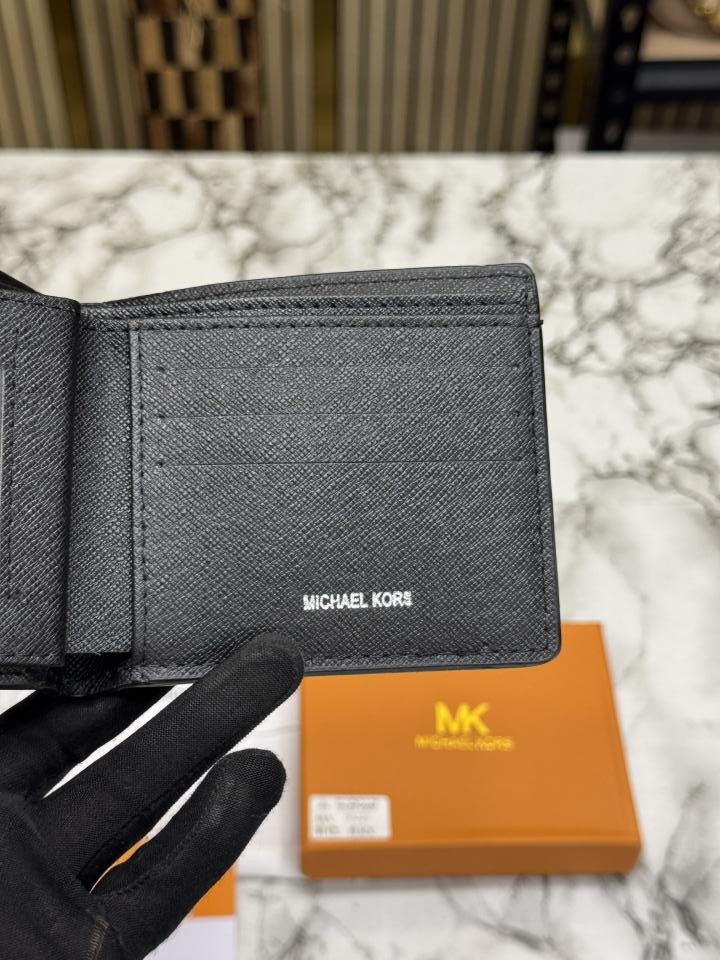 MICHAEL KOR_S WALLET WITH OG BOX AND DUST BAG WITH CARD (BLACK) 60223