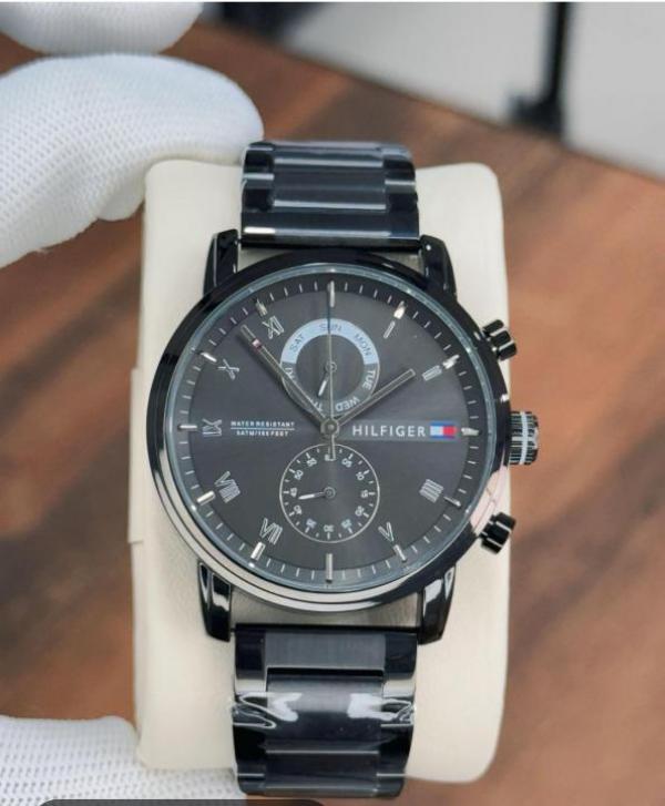 Tommy_Hilfiger all black chronograph working 121