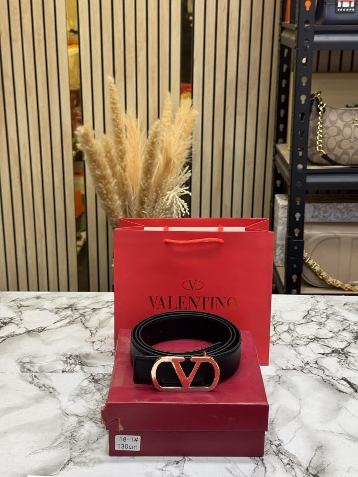 Valentino_Garavani_VLogo_Buckle_Signature_Belt_In_Antique_Brass_Finish_(18-1)