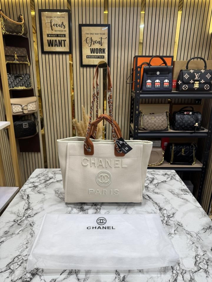 CHANE_L PARIS DUE TOTE BAG DIOMOND LOGO WITH DUST BAG PREMIUM QUALITY (BIEGE)