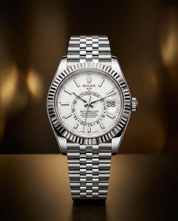 Rolee_x Oyster Perpetual Sky Dweller Silver-White