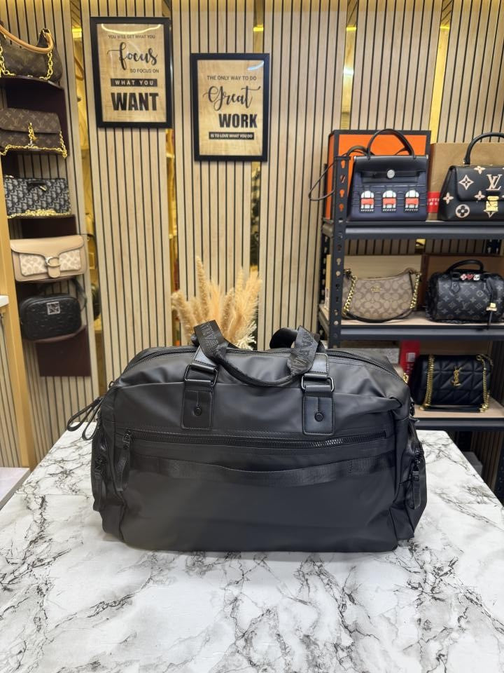 Emporio Arma_i EA7 Signature Black Weekender Duffle Bag (29015)