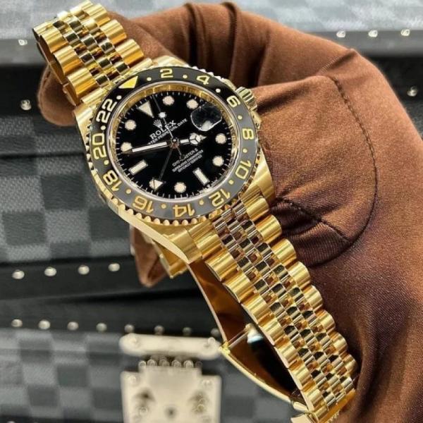 ROLEX_GMT_GOLD_BLACK