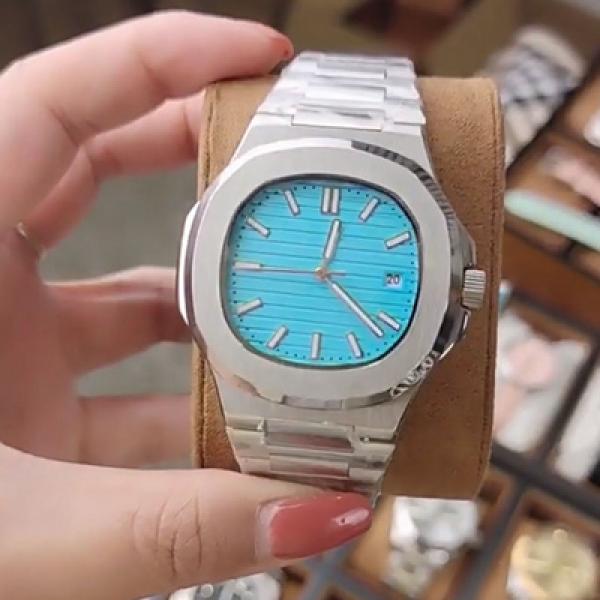 Patek_Philippe Nautilus Silver-Tiffany Blue