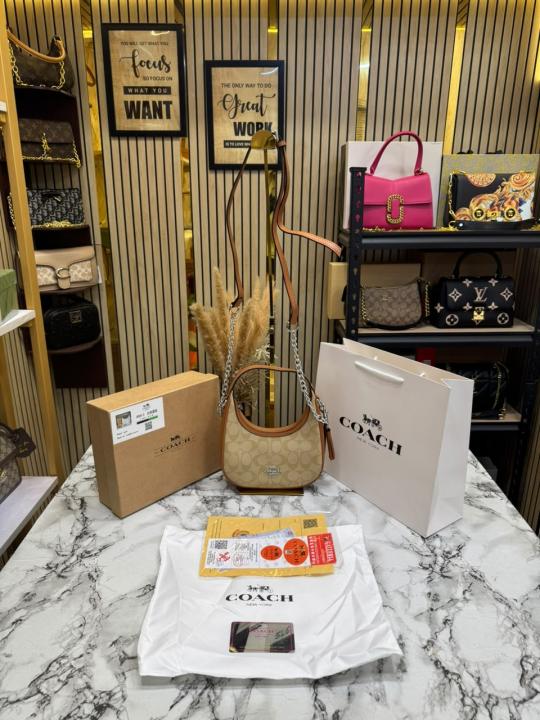 Coac_h Signature Canvas Crescent Bag With Box And Dust Bag Including Carry Bag (5006-2)